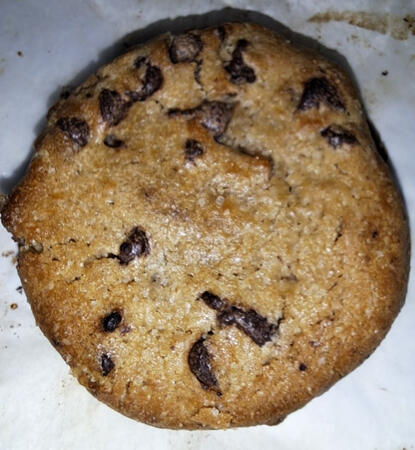 I baked cookies to hand our to community, one was left after work day, so I ate it! It was delicious!